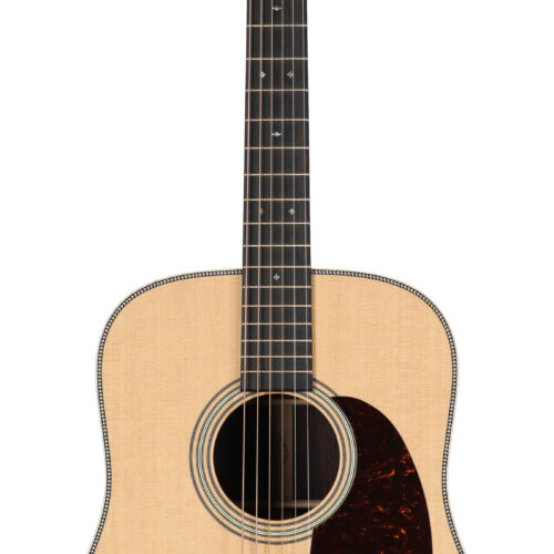 Martin D28 Modern Deluxe Dreadnought with Case