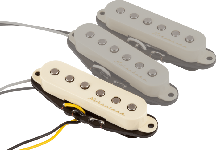 Vintage Noiseless™ Strat® Pickup Set - Aged White / Bridge