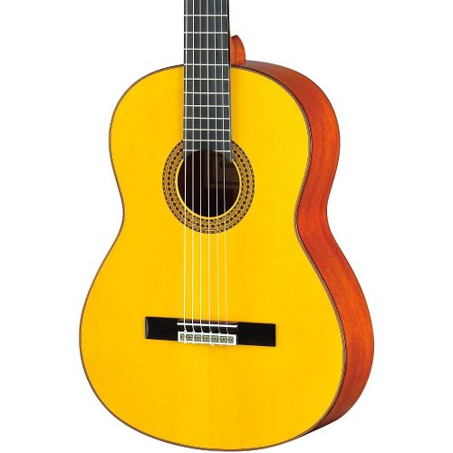 Yamaha GC12 Handcrafted Classical Guitar Spruce